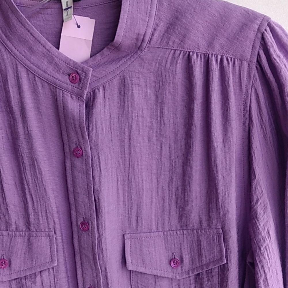 Bcbgmaxazria button down - Picture 3 of 3